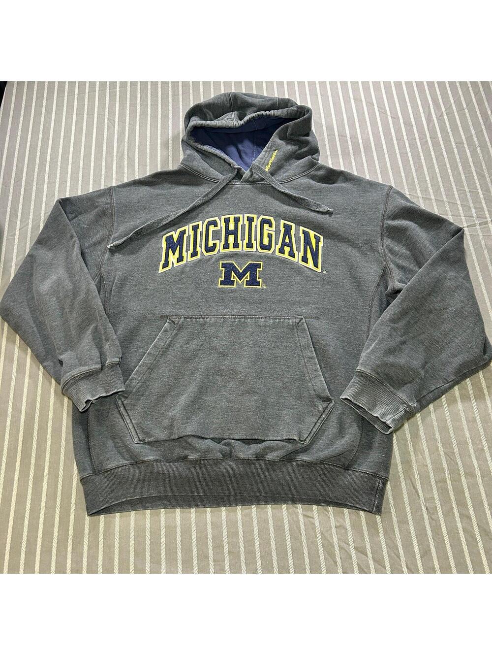 University of Michigan Men's Vintage Sweatshirt Colosseum Embroidered Hoodie XL